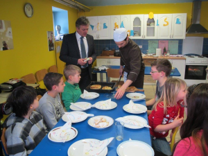 Mladi so se strinjali, da je njihov burek izvrsten.